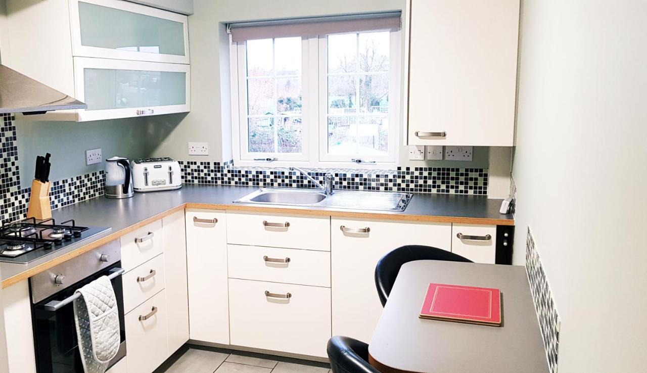 The Green Views Apartment Families, Tourists, Professionals Maidenhead Exterior foto